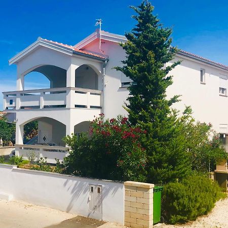 Vir Holidays Exterior foto