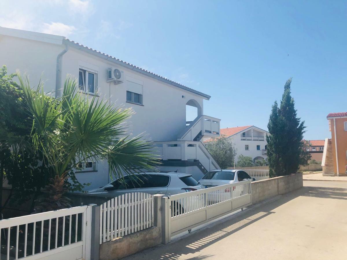 Vir Holidays Exterior foto