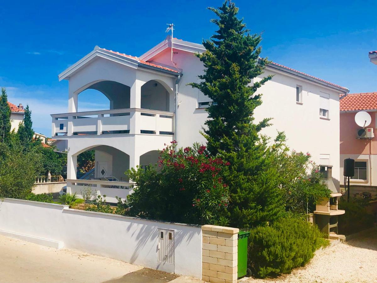Vir Holidays Exterior foto
